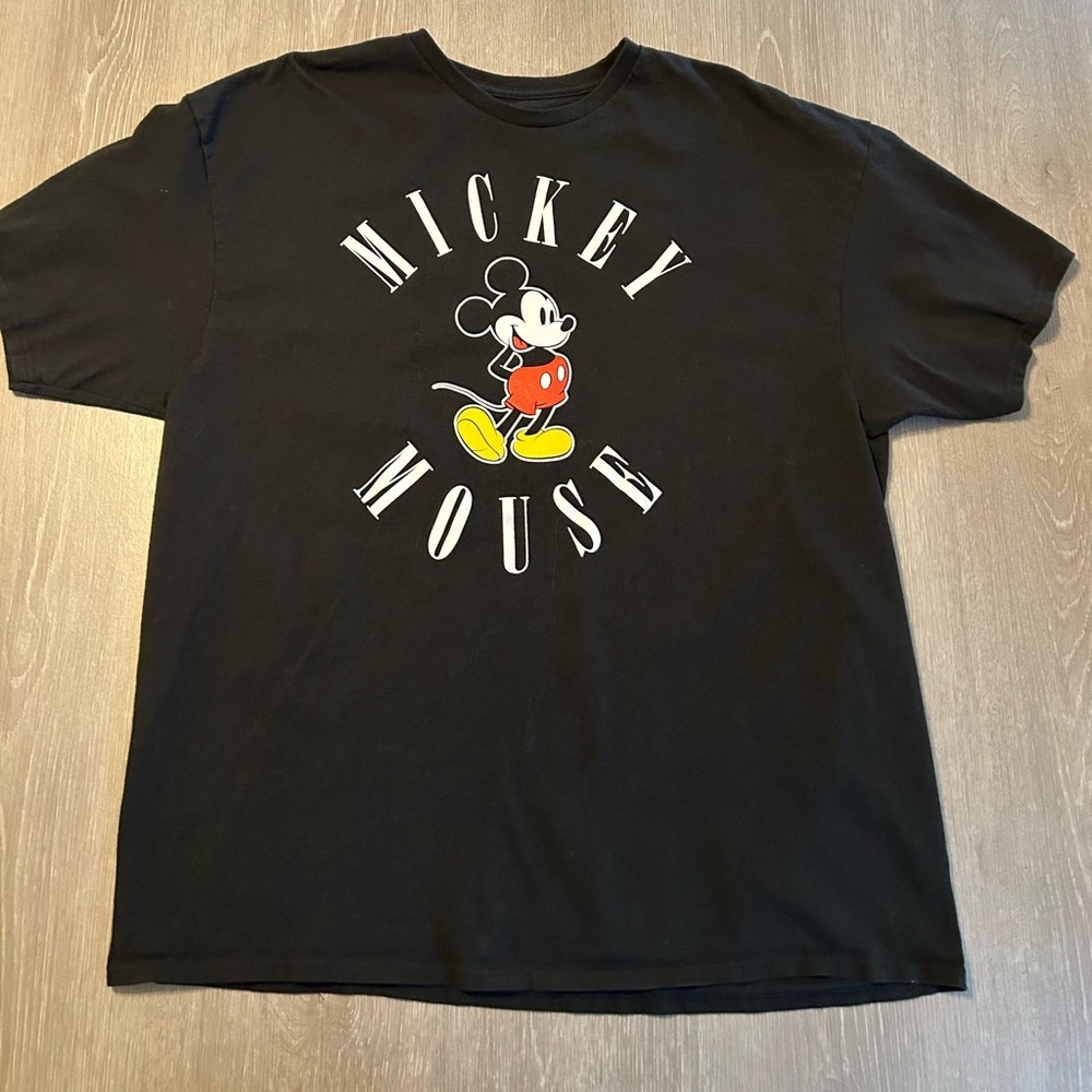 Disney Mickey Mouse Shirt Men’s Size XXL Black T-Shirt Short Sleeves Never Worn.